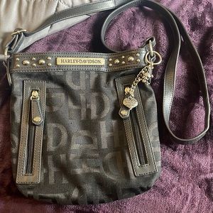 Harley Davidson ladies crossbody purse.
